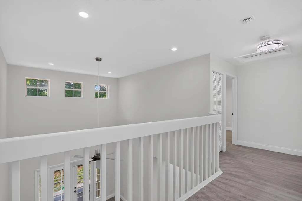 11451 Lakeview Drive Coral Springs FL 33071