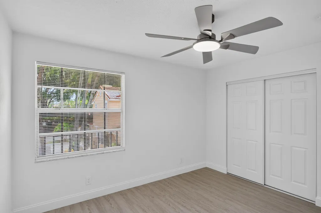 11451 Lakeview Drive Coral Springs FL 33071