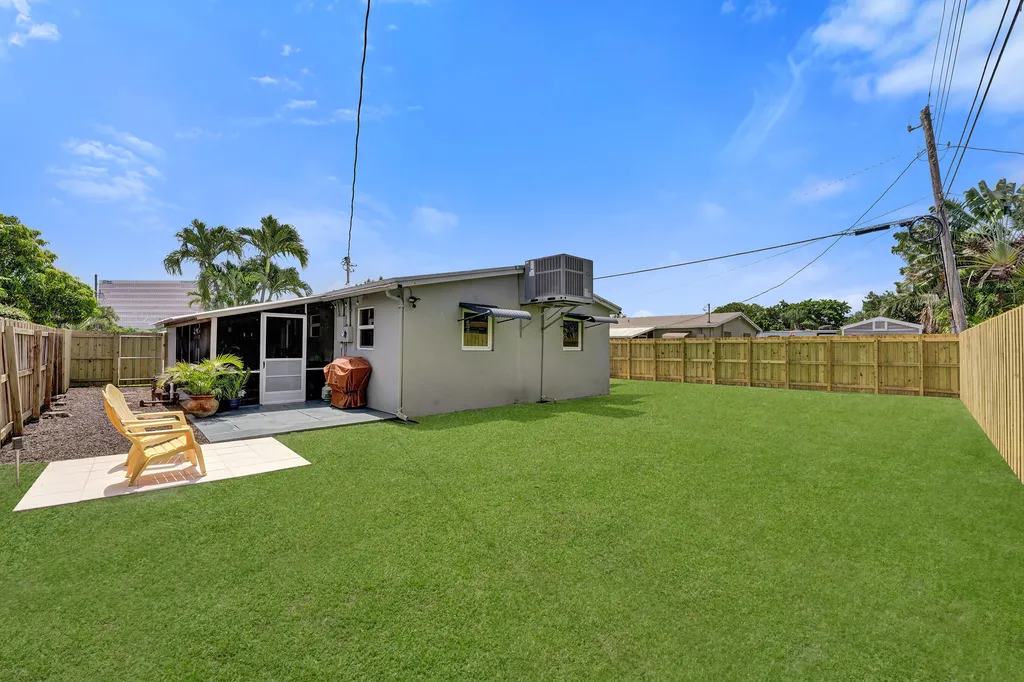 5940 NE 2nd Avenue Oakland Park FL 33334