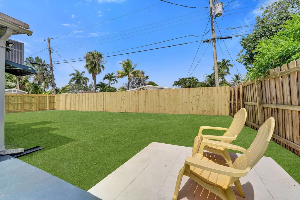 5940 NE 2nd Avenue Oakland Park FL 33334