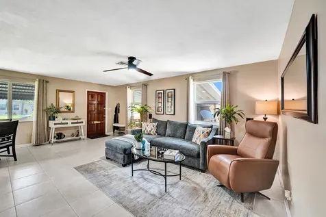 5940 NE 2nd Avenue Oakland Park FL 33334