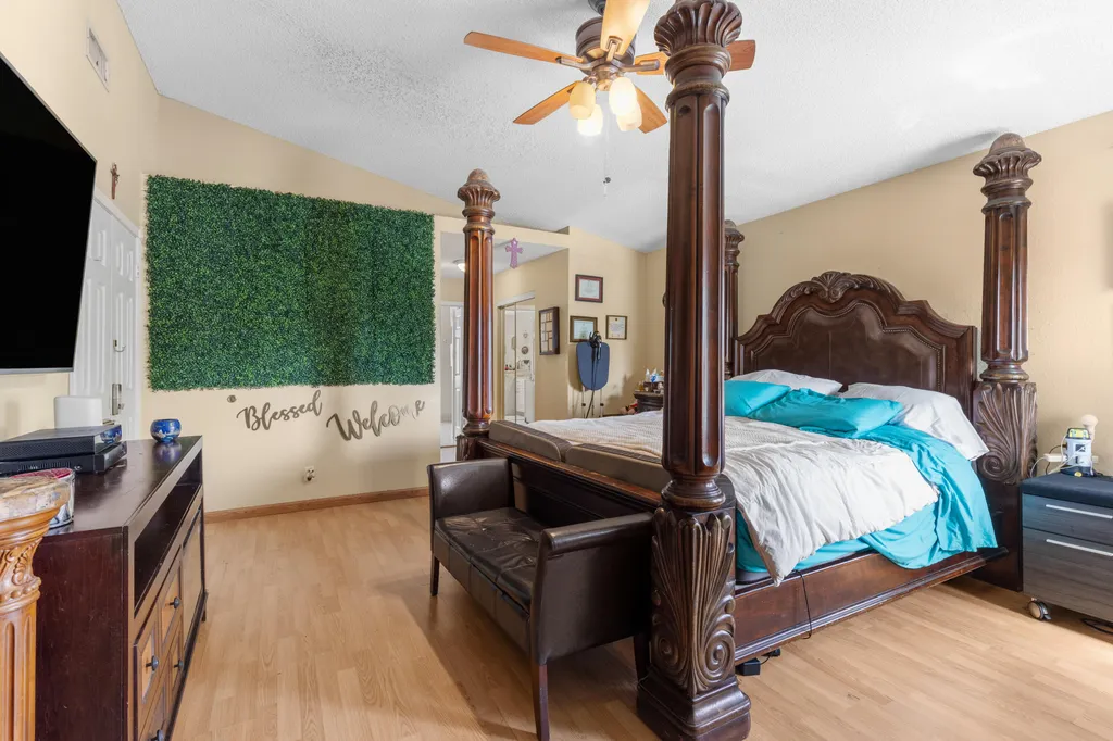 1021 NW 185th Avenue Pembroke Pines FL 33029