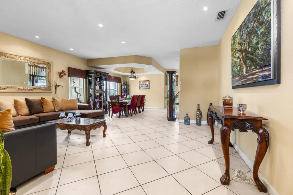 1021 NW 185th Avenue Pembroke Pines FL 33029