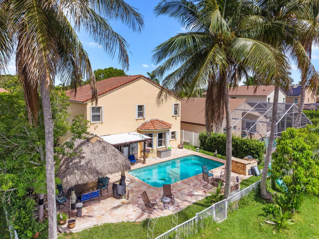 1021 NW 185th Avenue Pembroke Pines FL 33029