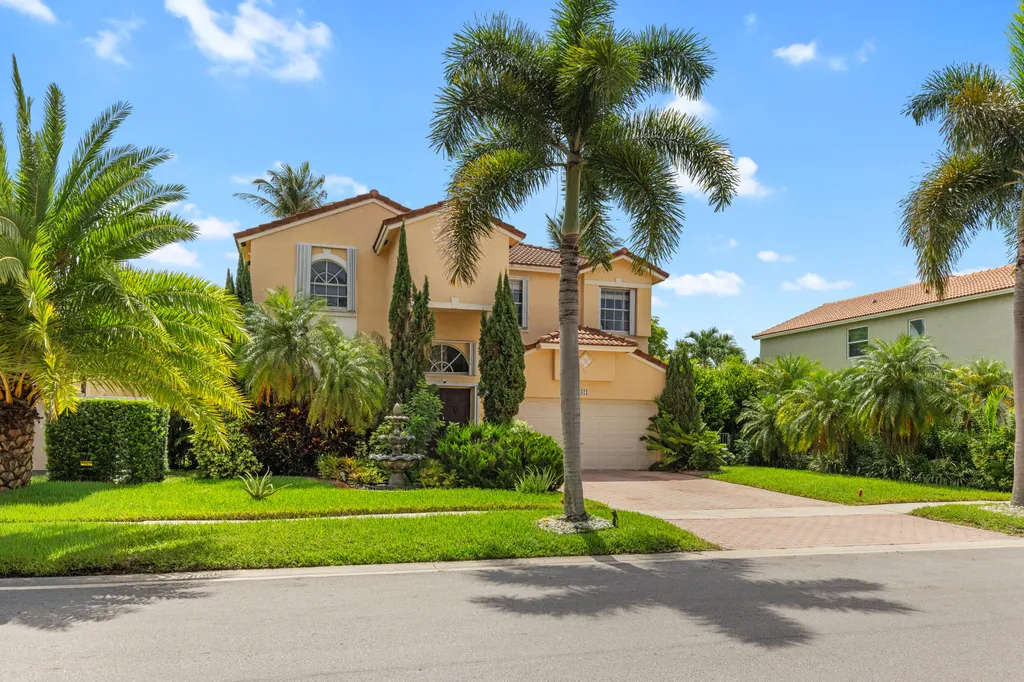 1021 NW 185th Avenue Pembroke Pines FL 33029