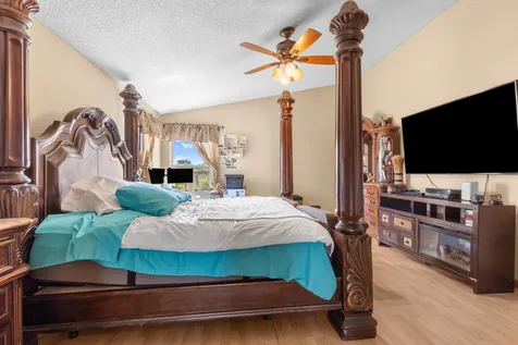 1021 NW 185th Avenue Pembroke Pines FL 33029