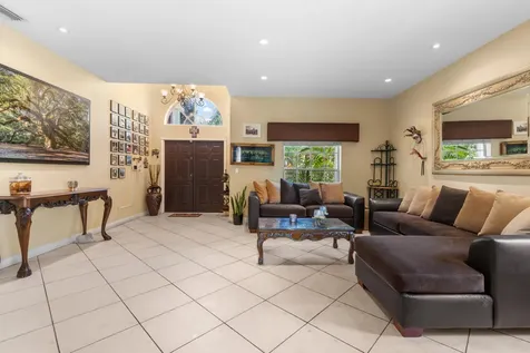 1021 NW 185th Avenue Pembroke Pines FL 33029