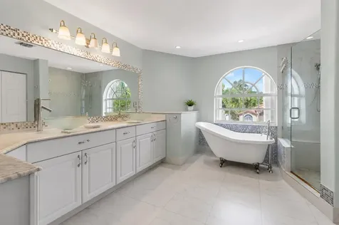1021 NW 185th Avenue Pembroke Pines FL 33029