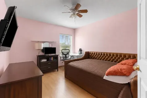 1021 NW 185th Avenue Pembroke Pines FL 33029