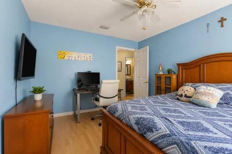 1021 NW 185th Avenue Pembroke Pines FL 33029