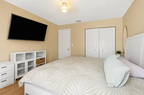 1021 NW 185th Avenue Pembroke Pines FL 33029