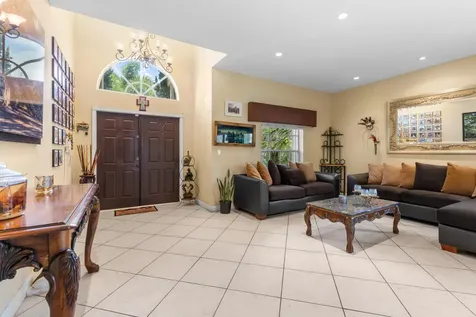 1021 NW 185th Avenue Pembroke Pines FL 33029