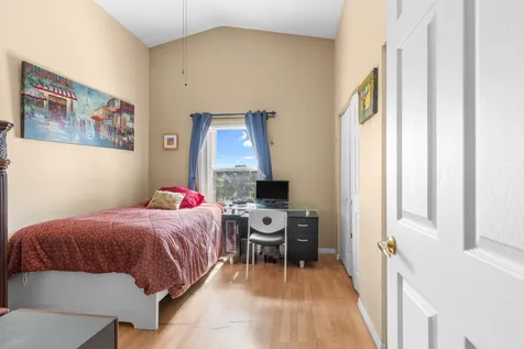 1021 NW 185th Avenue Pembroke Pines FL 33029