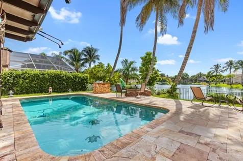 1021 NW 185th Avenue Pembroke Pines FL 33029