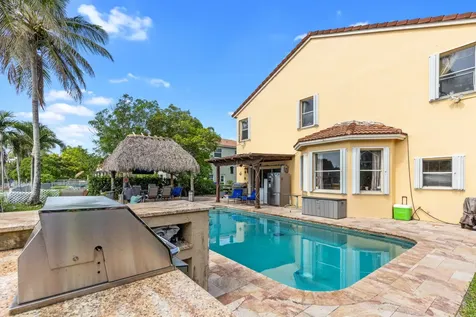 1021 NW 185th Avenue Pembroke Pines FL 33029