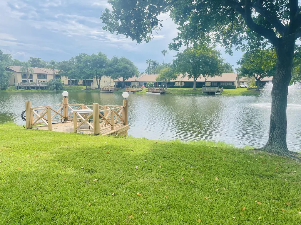 751 Banks Road Margate FL 33063