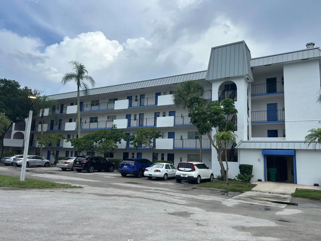 6100 S Falls Circle Drive Lauderhill FL 33319