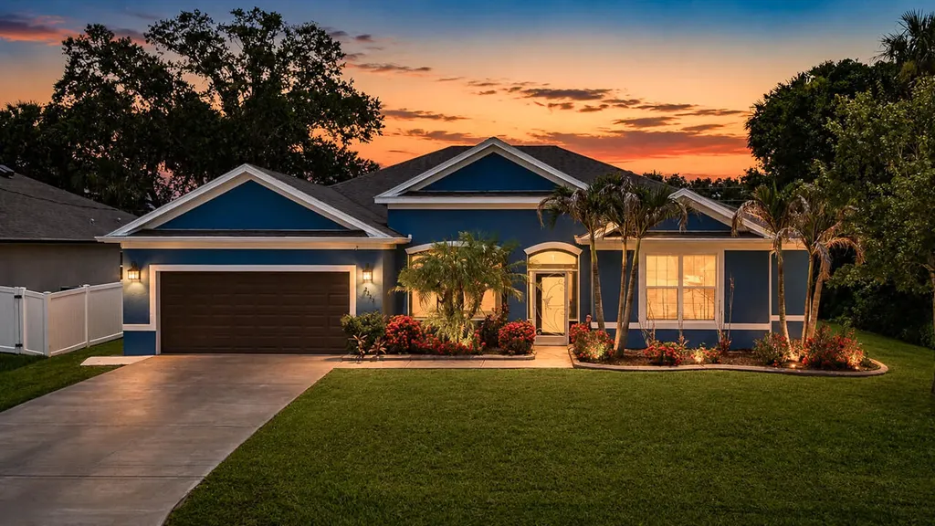 2357 SW Independence Road Port St Lucie FL 34953