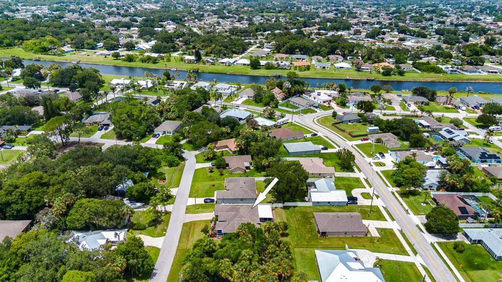 2357 SW Independence Road Port St Lucie FL 34953