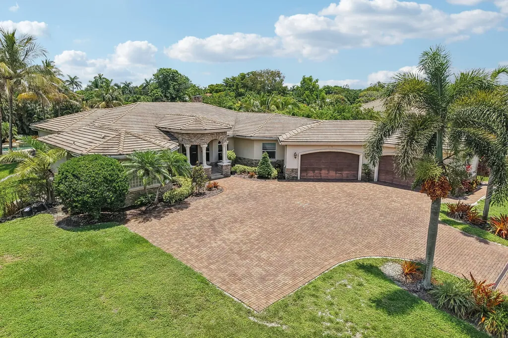 Davie FL, 2130 SW 113th Avenue