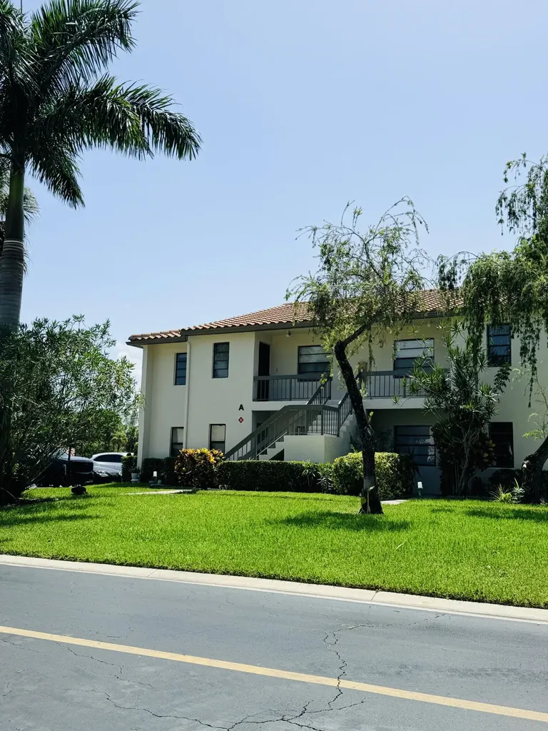 21411 Juego Circle Boca Raton FL 33433