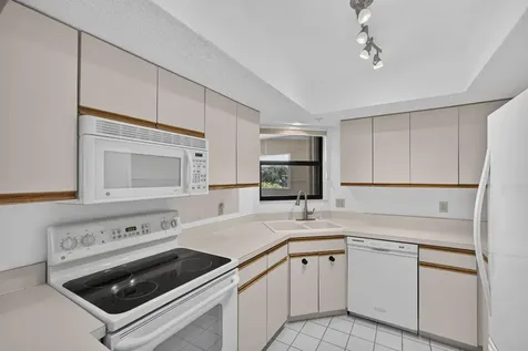 700 Uno Lago Drive Juno Beach FL 33408