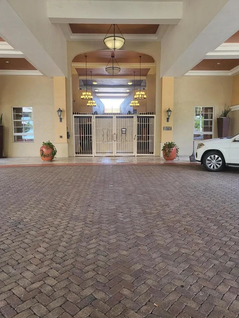 520 SE 5th Avenue Fort Lauderdale FL 33301