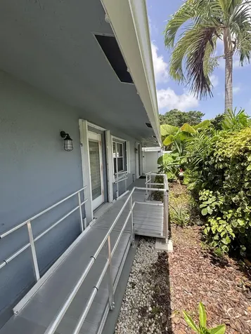 721 E Coast Avenue Lantana FL 33462