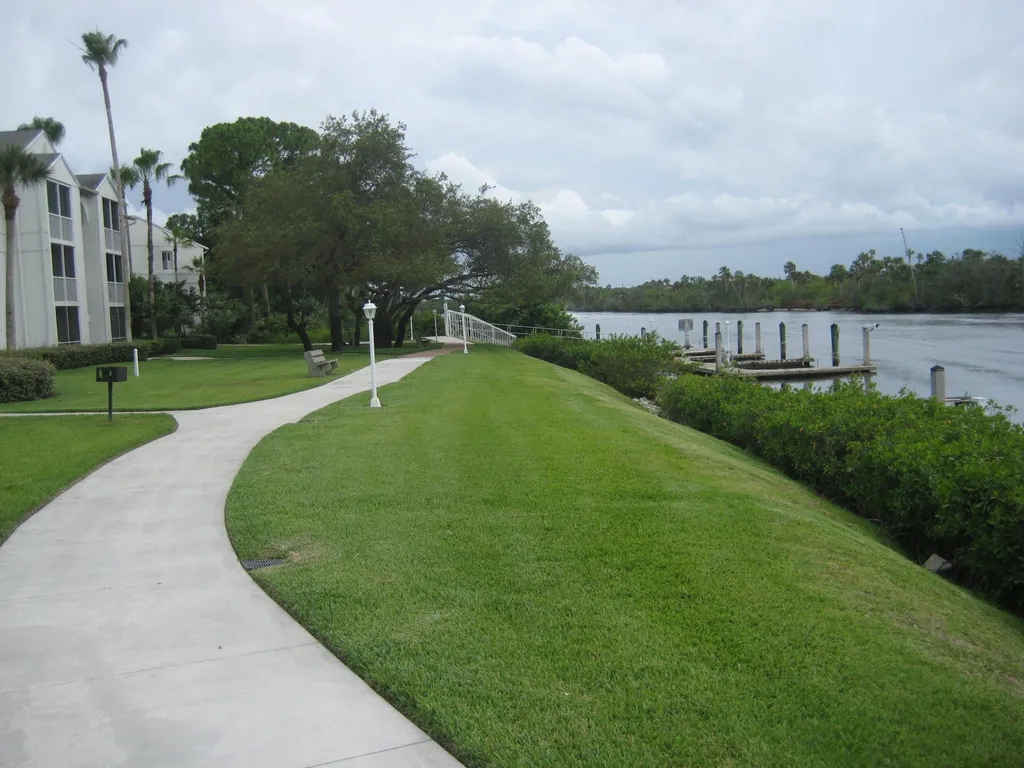 2512 SE Anchorage Cove SE Port St Lucie FL 34952