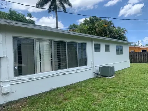 6900 NW 14th Court Plantation FL 33313