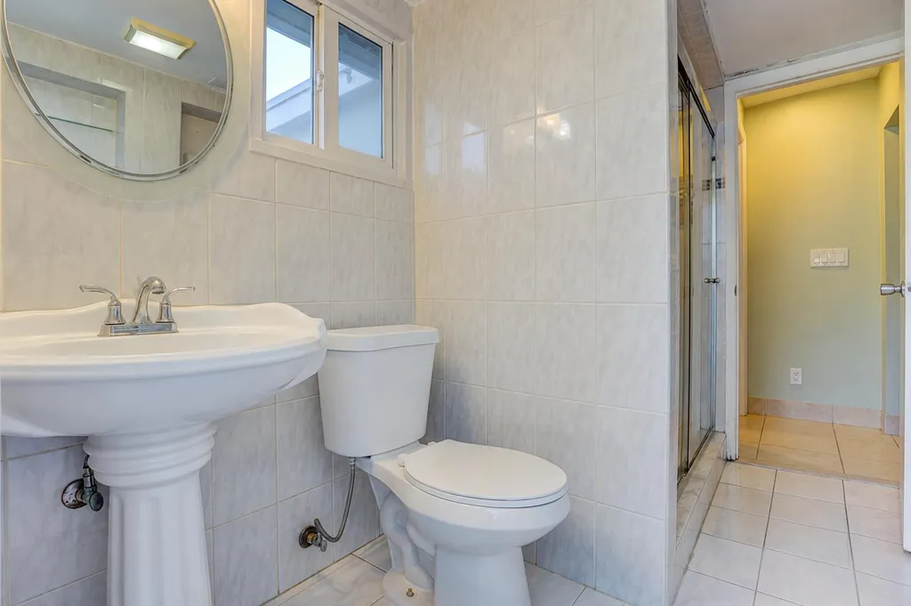970 SW 3rd Avenue Pompano Beach FL 33060