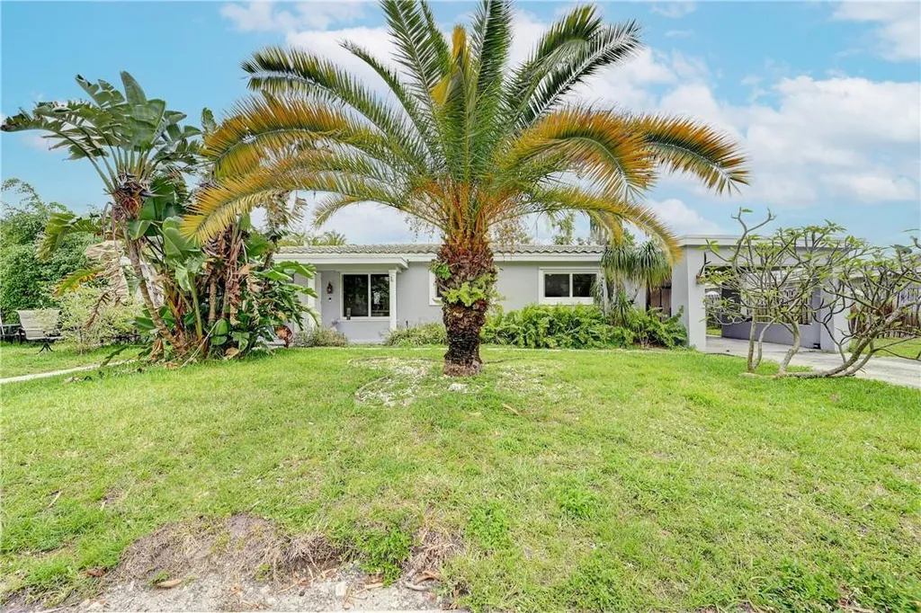 970 SW 3rd Avenue Pompano Beach FL 33060
