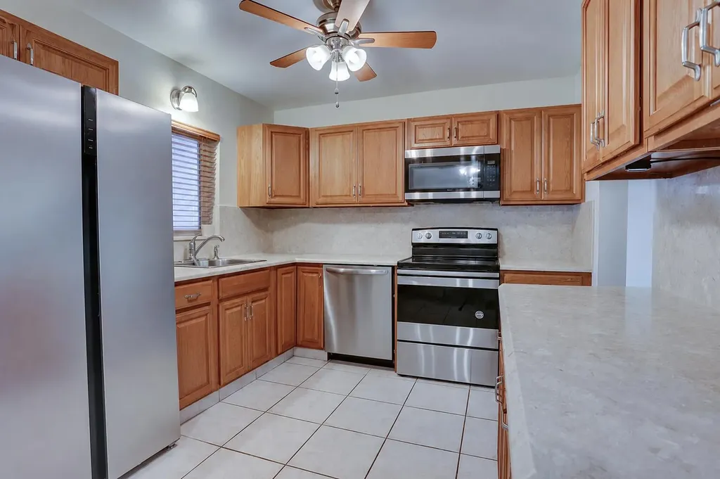 970 SW 3rd Avenue Pompano Beach FL 33060