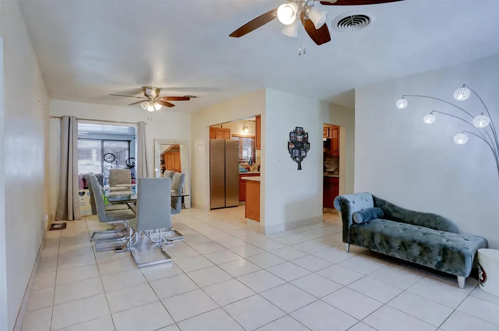 970 SW 3rd Avenue Pompano Beach FL 33060