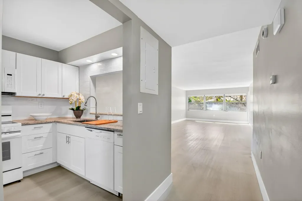 2018 SW 29th Court Delray Beach FL 33445