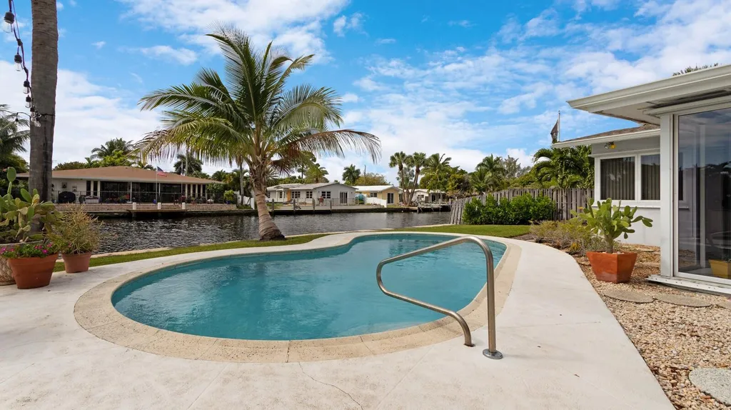 2156 NE 27th Drive Wilton Manors FL 33306