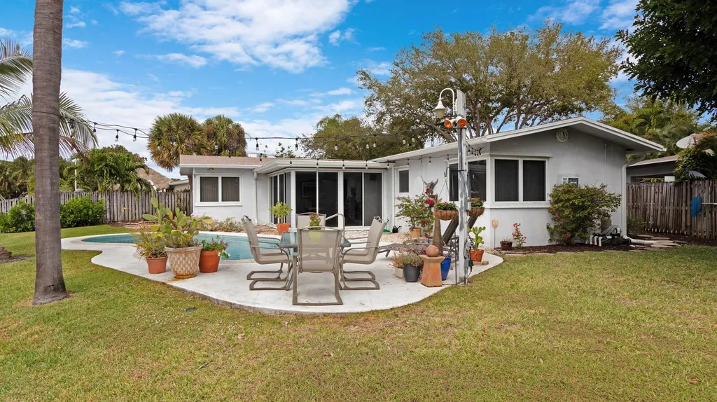 2156 NE 27th Drive Wilton Manors FL 33306