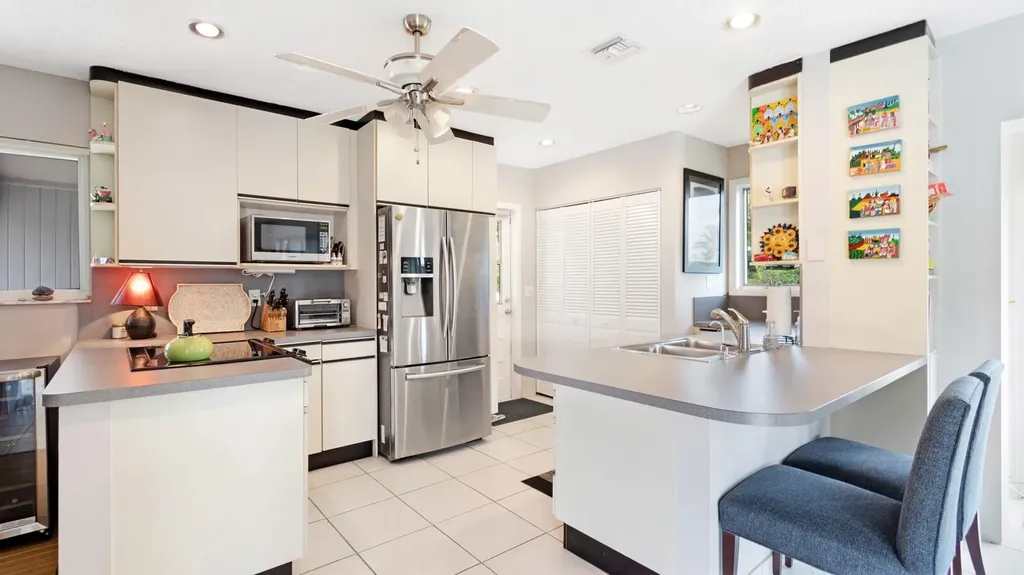2156 NE 27th Drive Wilton Manors FL 33306