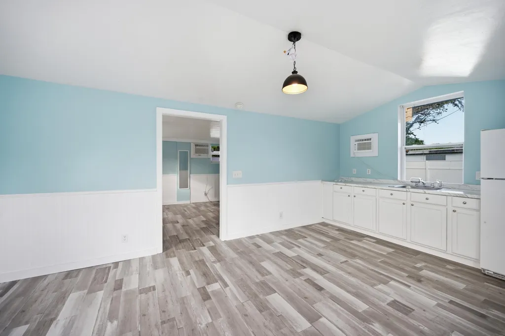 434 Australian Circle Lake Park FL 33403
