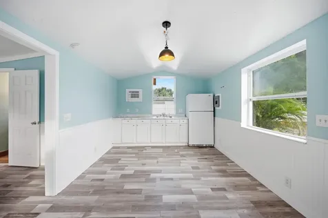 434 Australian Circle Lake Park FL 33403