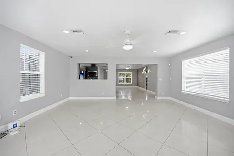 434 Australian Circle Lake Park FL 33403