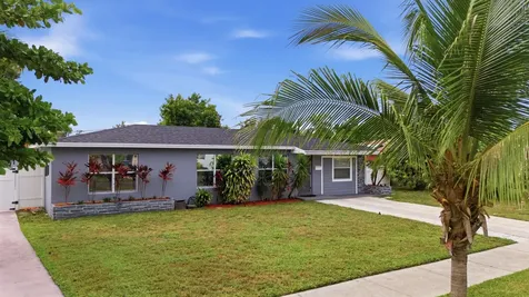 434 Australian Circle Lake Park FL 33403