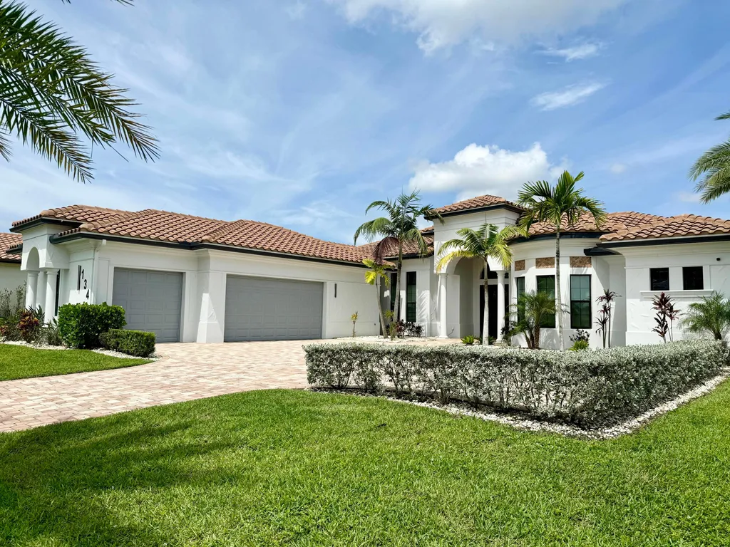 134 SE Fiore Bello Port St Lucie FL 34952