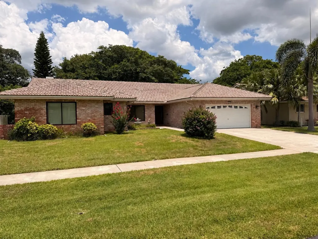 22359 Martella Avenue Boca Raton FL 33433