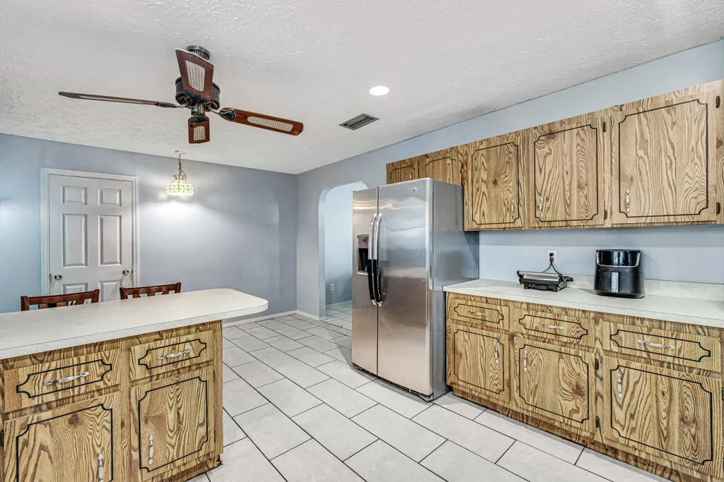 366 SE Lancaster Avenue Port St Lucie FL 34984