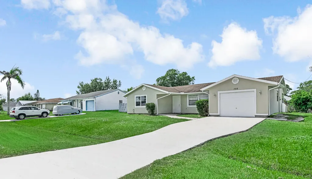 366 SE Lancaster Avenue Port St Lucie FL 34984