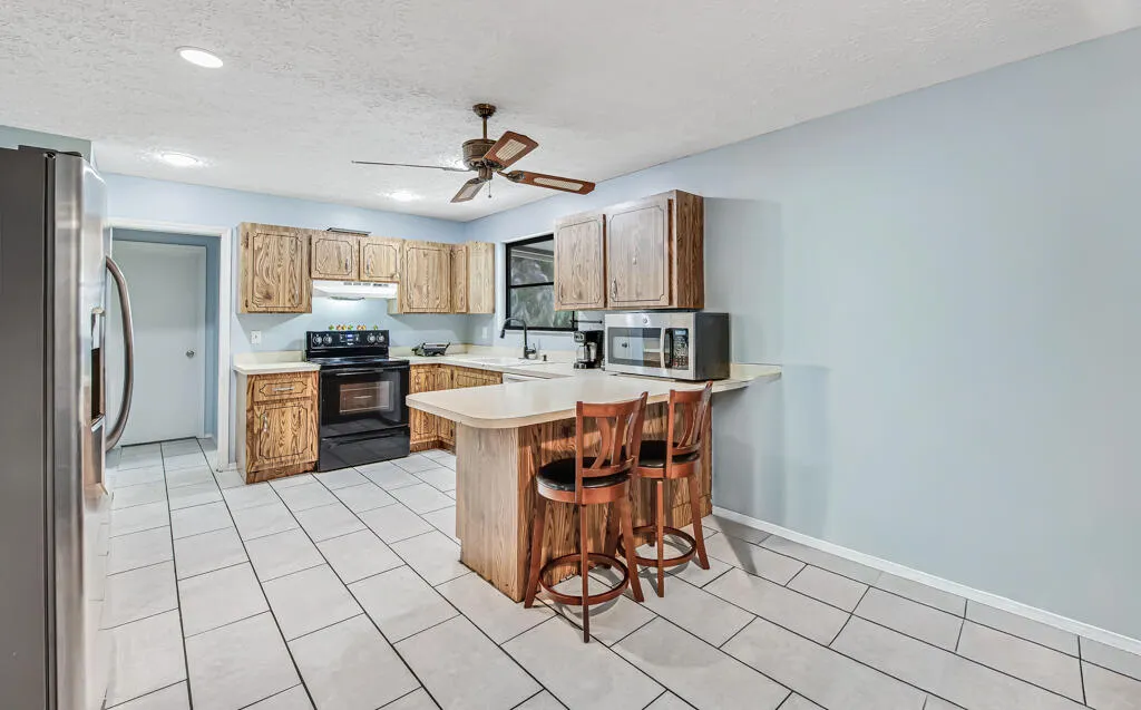 366 SE Lancaster Avenue Port St Lucie FL 34984
