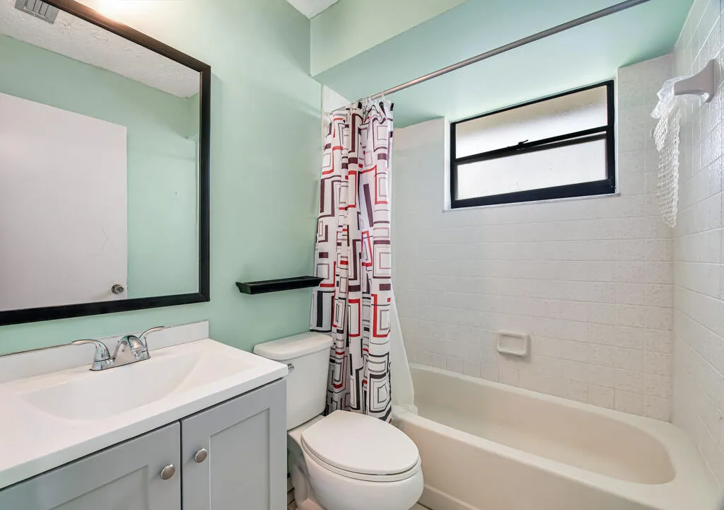 366 SE Lancaster Avenue Port St Lucie FL 34984
