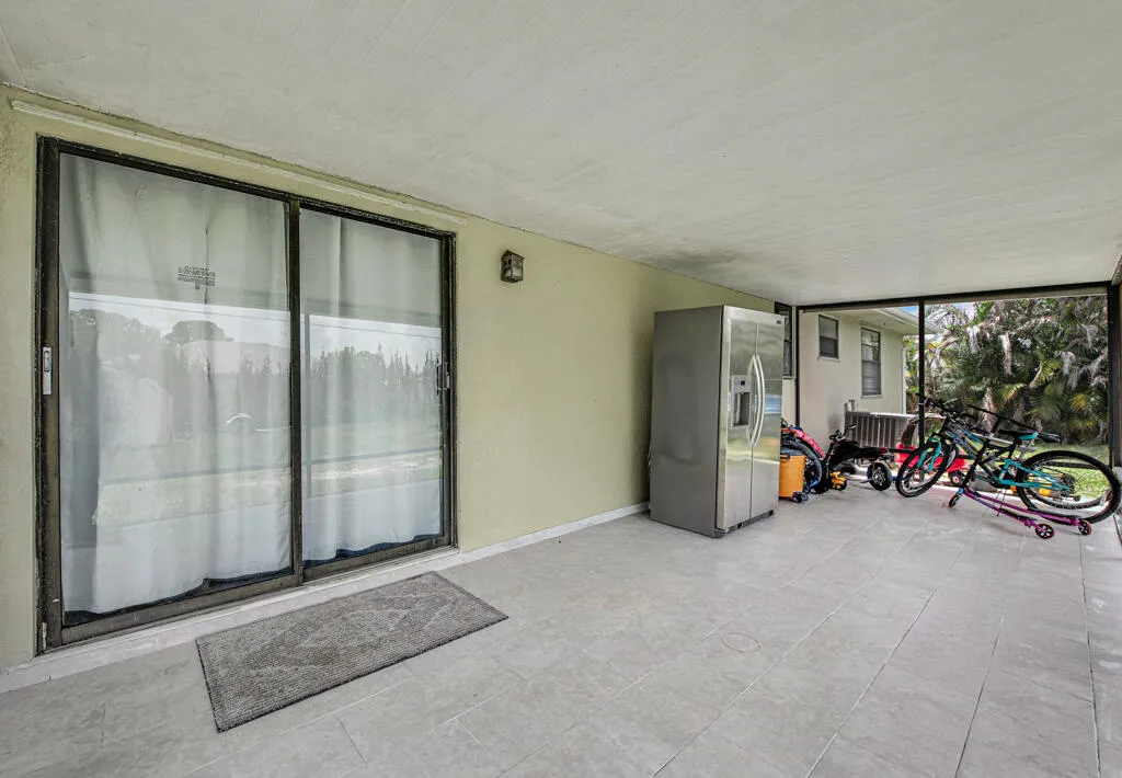 366 SE Lancaster Avenue Port St Lucie FL 34984