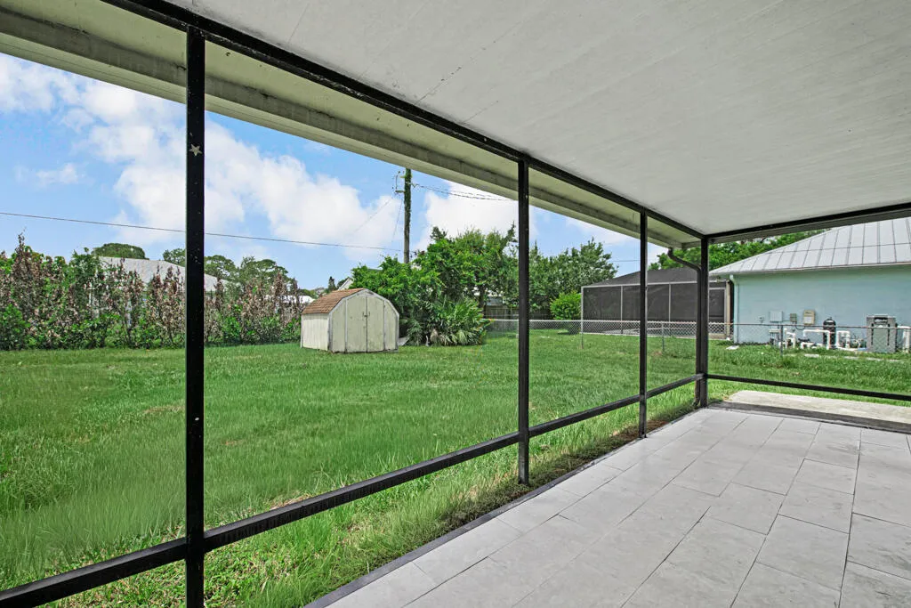 366 SE Lancaster Avenue Port St Lucie FL 34984